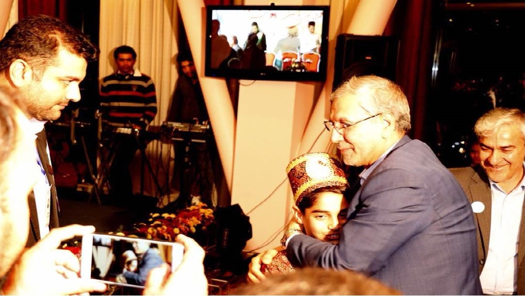 تجلیل وزیر تعاون از کودکان مدال آور خیریه عطر یاس نبوی