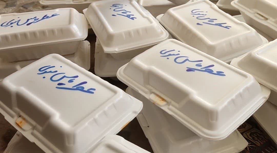تهیه و توزیع ۵۰۰ دست غذای گرم بین نیازمندان + عکس