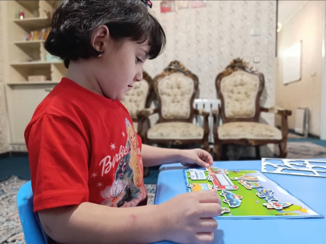 🧩 یادگیری انگلیسی با تکه‌های زندگی ؛ آموزش زبان با پازل برای فرشته‌های کوچک عطر یاس نبوی