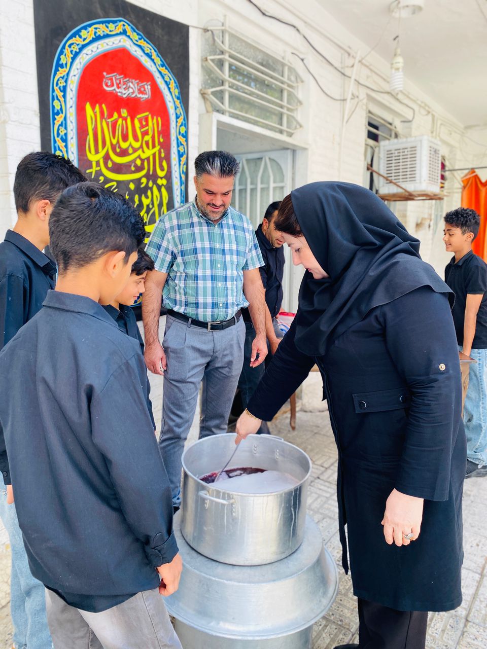 گزارش تصویری «عطر مهربانی در ایستگاه صلواتی دلبندان عطر یاس ؛ همدلی دلبندان عطر یاس  در اربعین حسینی